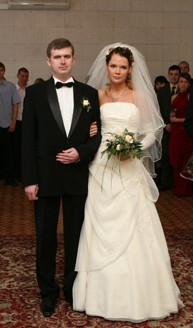 Жених до сих пор путается с определением цвета платья невесты